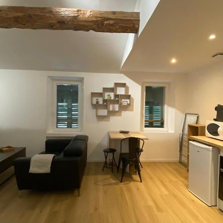 Appartement La Chrysalide à La Crau Extérieur photo