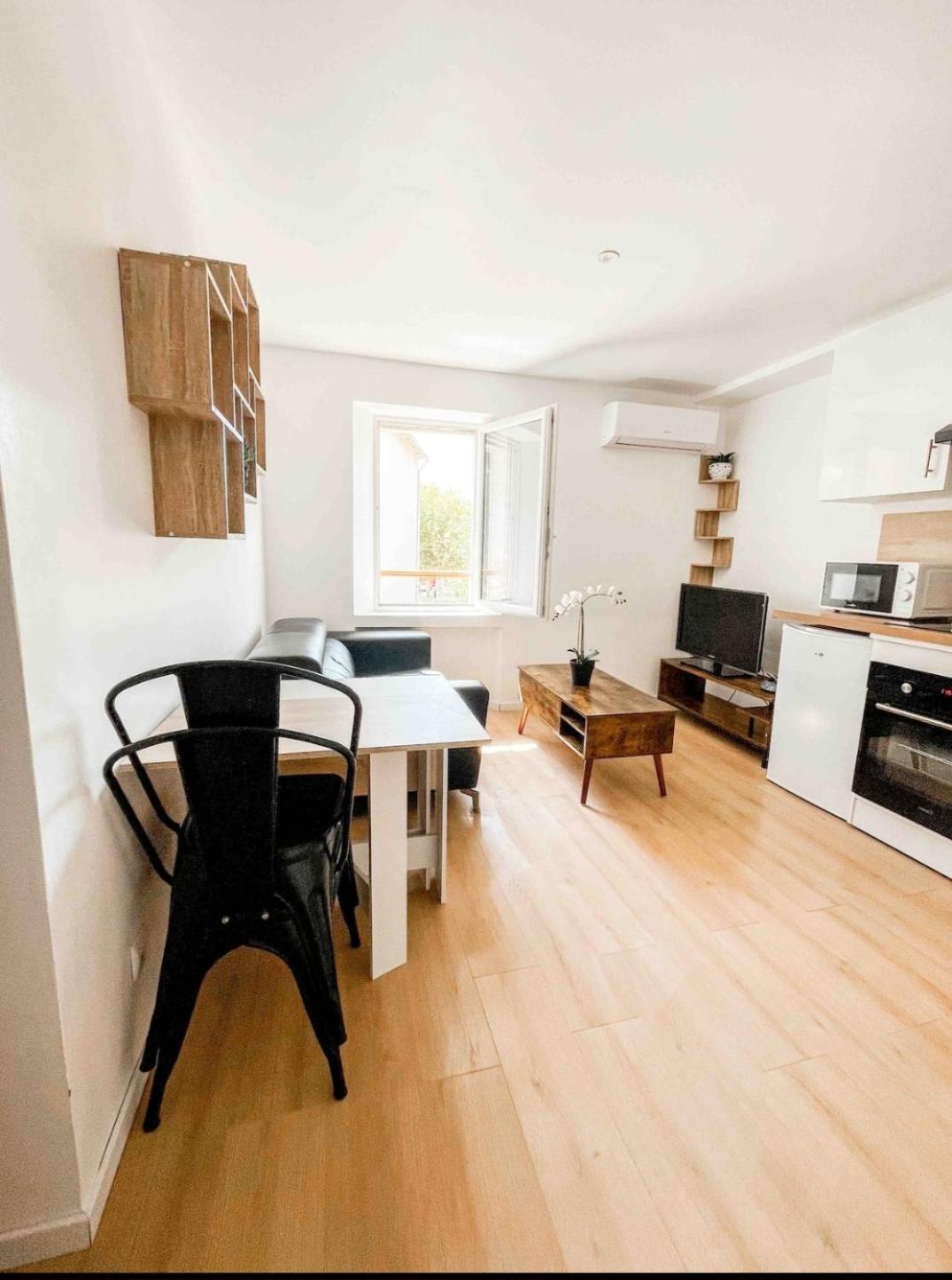 Appartement La Chrysalide à La Crau Extérieur photo